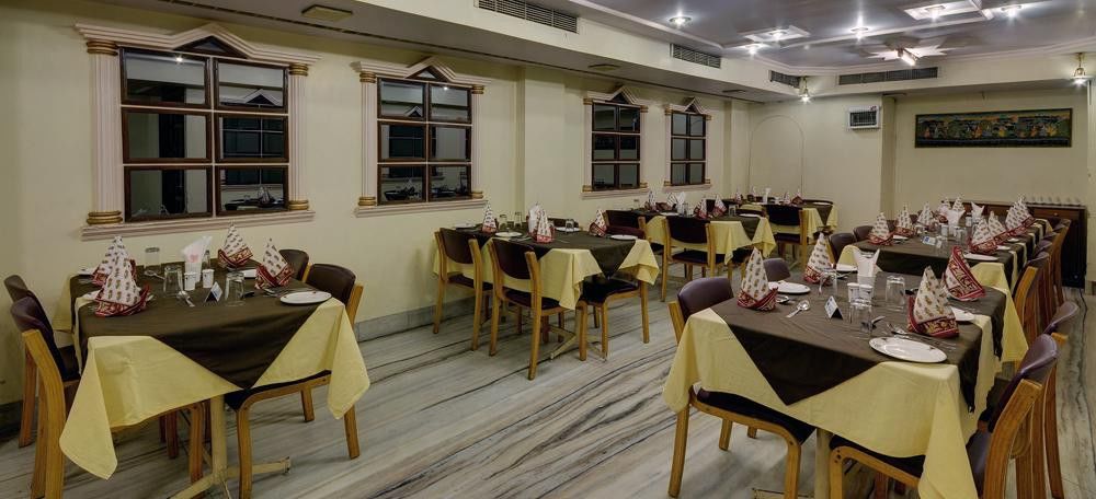 Oyo 15359 Hotel Kachandeep 斋浦尔 餐厅 照片