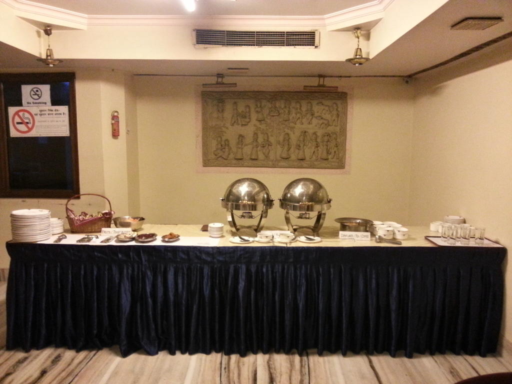 Oyo 15359 Hotel Kachandeep 斋浦尔 外观 照片